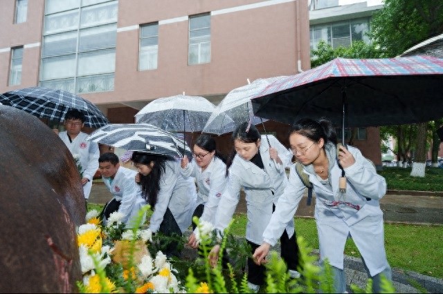 你知道吗？这所大学用实验动物日上了一堂震撼人心的生命教育课