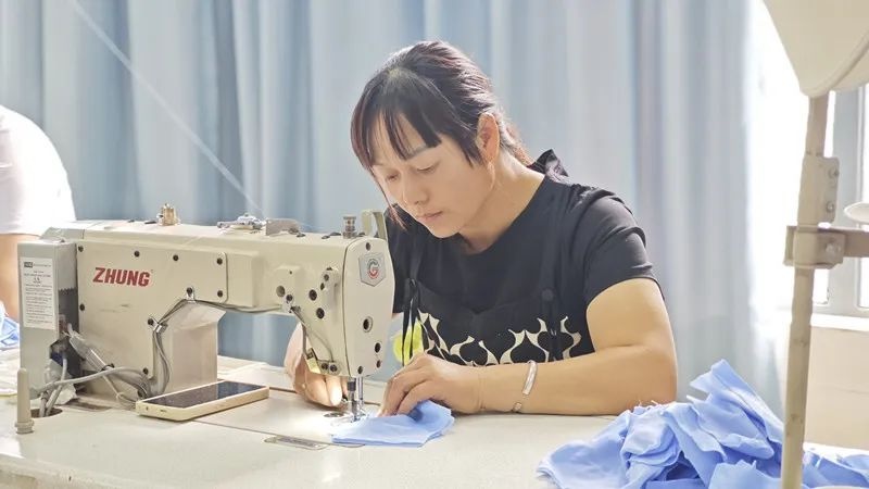 送娃、车布偶、煮饭、接娃全不误！移民陈大姐的弹性排班表，如何实现挣钱顾家两不误？  第4张