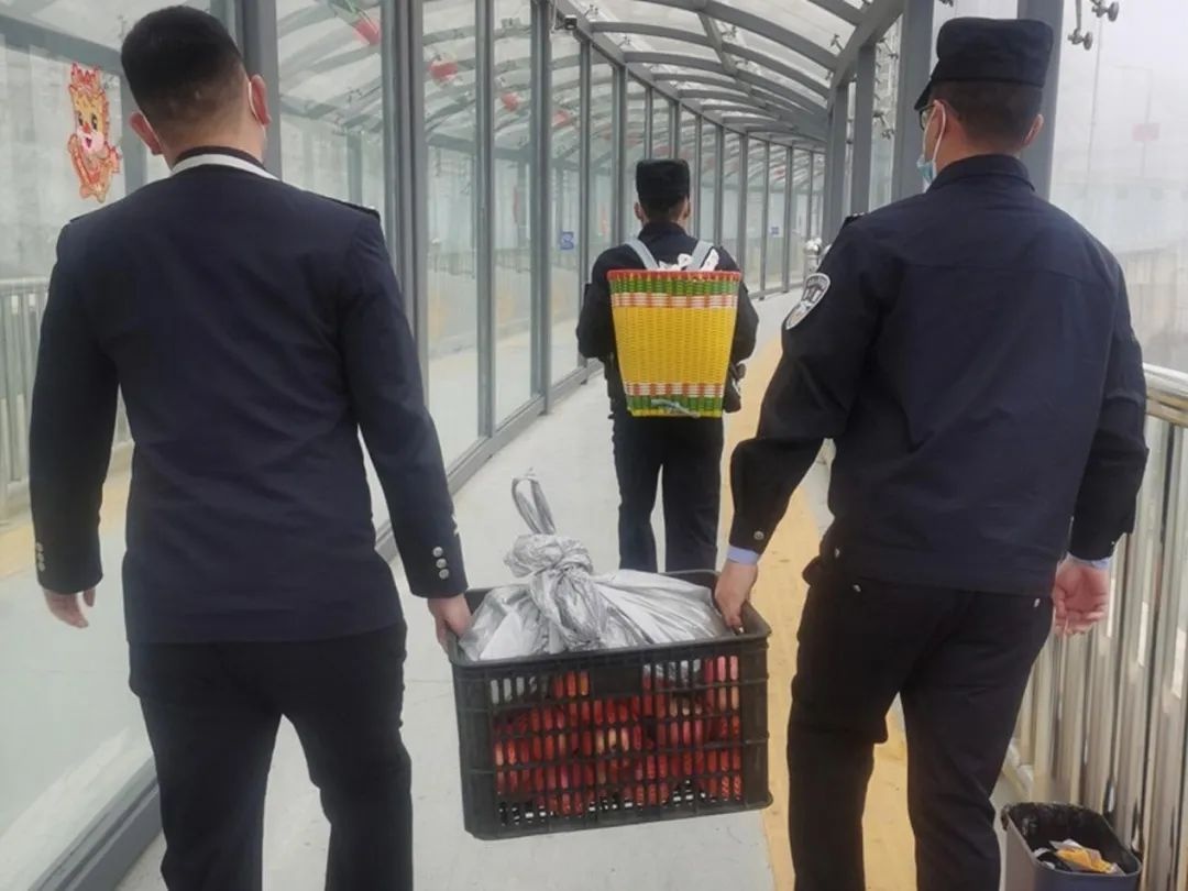 田蓬口岸通关速度惊人！为何旅客纷纷点赞？  第4张