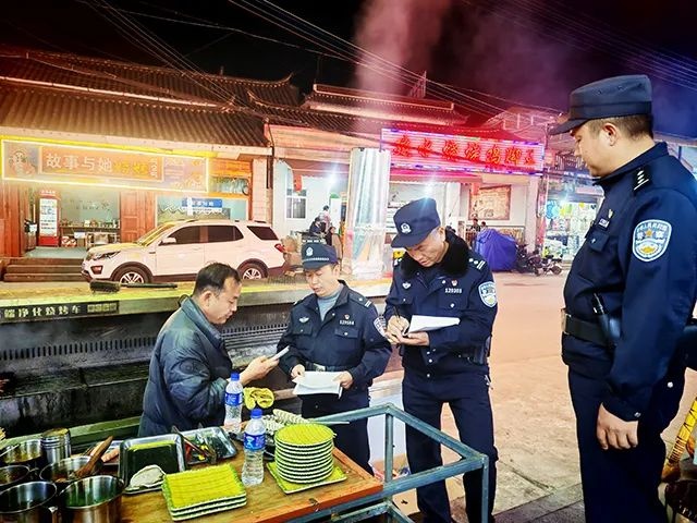 56岁民警寸志斌18年坚守初心，为何能赢得村民如此信任？  第4张