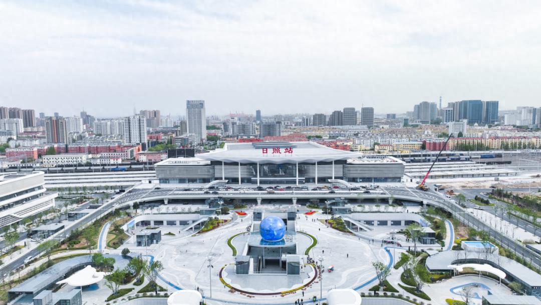 日照站全新亮相！这座融合海洋文化的智慧车站，如何成为城市新地标？