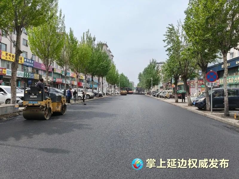 5月22日延吉市政工人冒热绘标线，雨污分流改造路成亮点？  第4张
