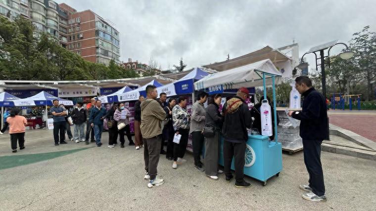 石林天外天碱性水免费喝第九季，近3000人报名为何仅1800人能领？