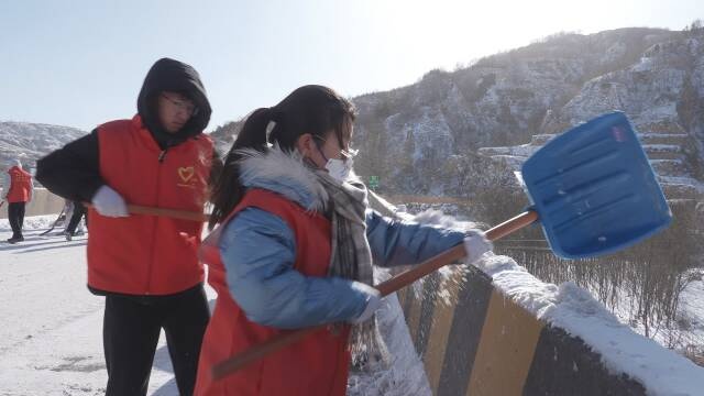 300名青年志愿者齐上阵，石楼县如何打赢新年除雪第一仗？  第8张