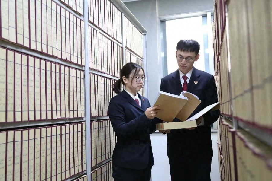 从总经理到内鬼，单某如何一步步将公司推向‘ICU’？揭秘权力与利益的深渊