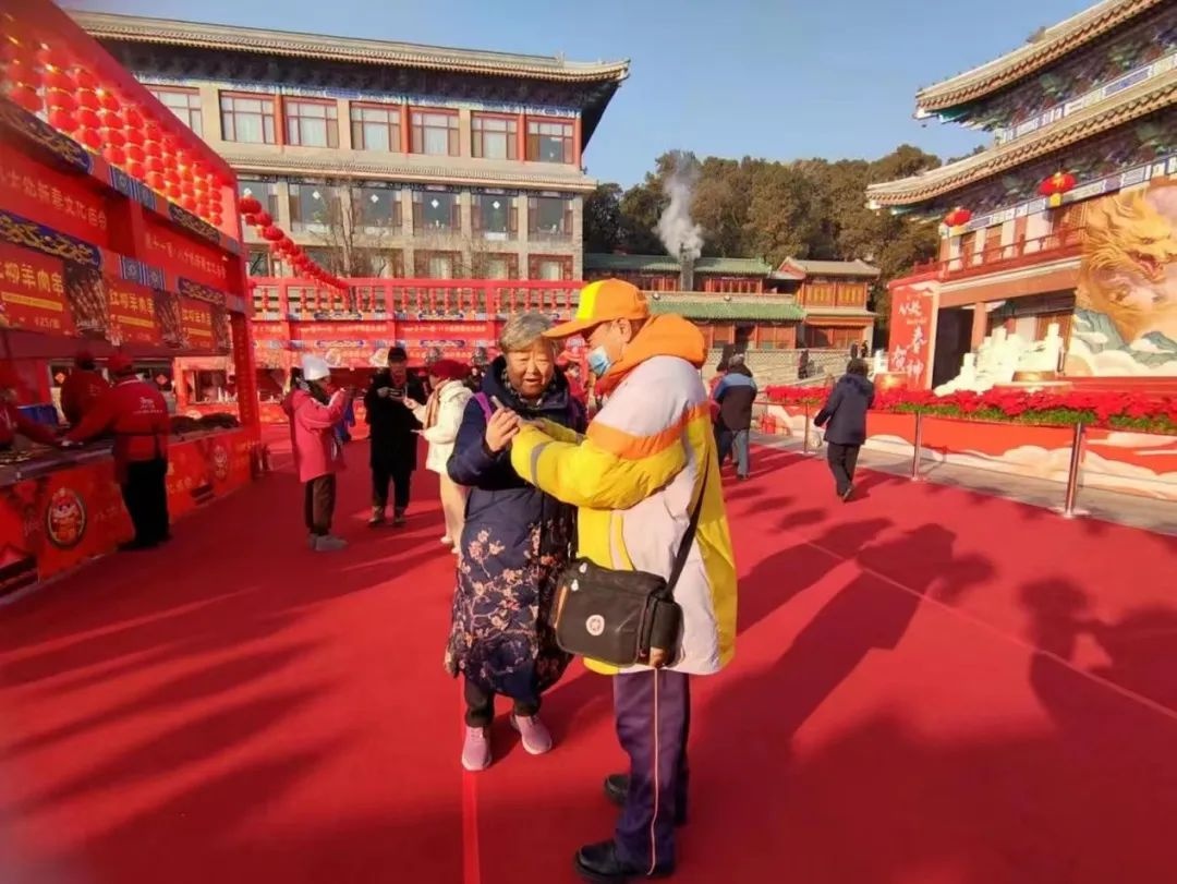 春节出行不再迷茫！柠檬黄志愿者如何让您的旅程更顺畅？  第6张