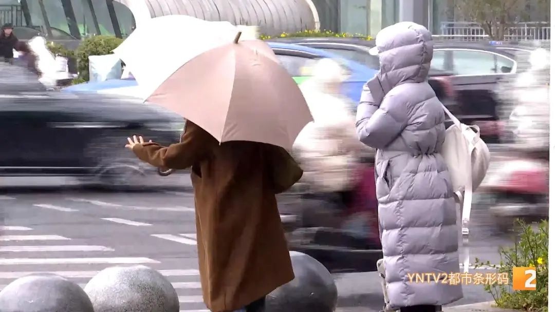 昆明气温暴跌16度！市民裹四件毛衣仍喊冷，瑞雪兆丰年你准备好了吗？  第2张