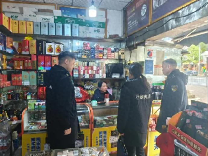 赫山专项检查大揭秘：白鹿寺周边门店安全如何保障？  第1张