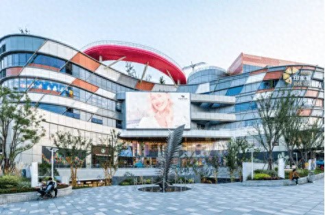 春节出行大揭秘：嘉定热门商圈景点如何避开高峰拥堵？  第1张
