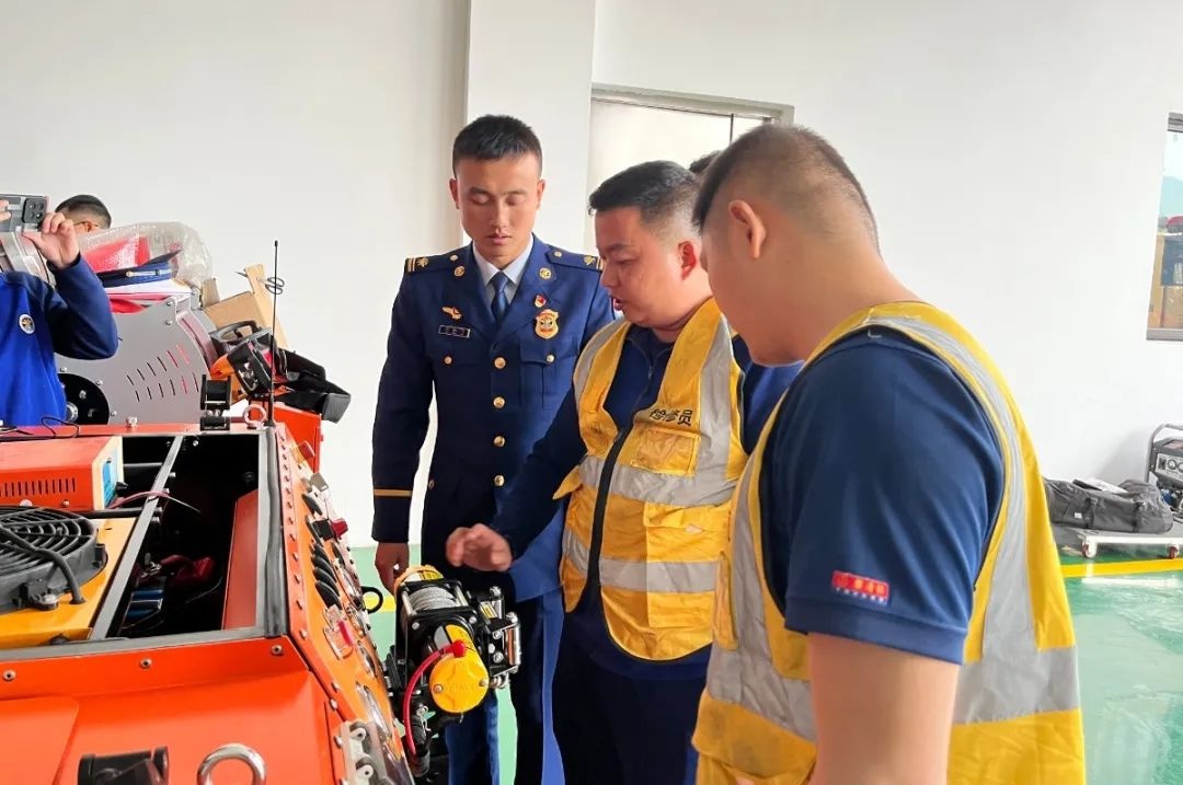 阳江支队春节前消防装备大排查：132辆车、210件器材，334处问题如何解决？  第5张