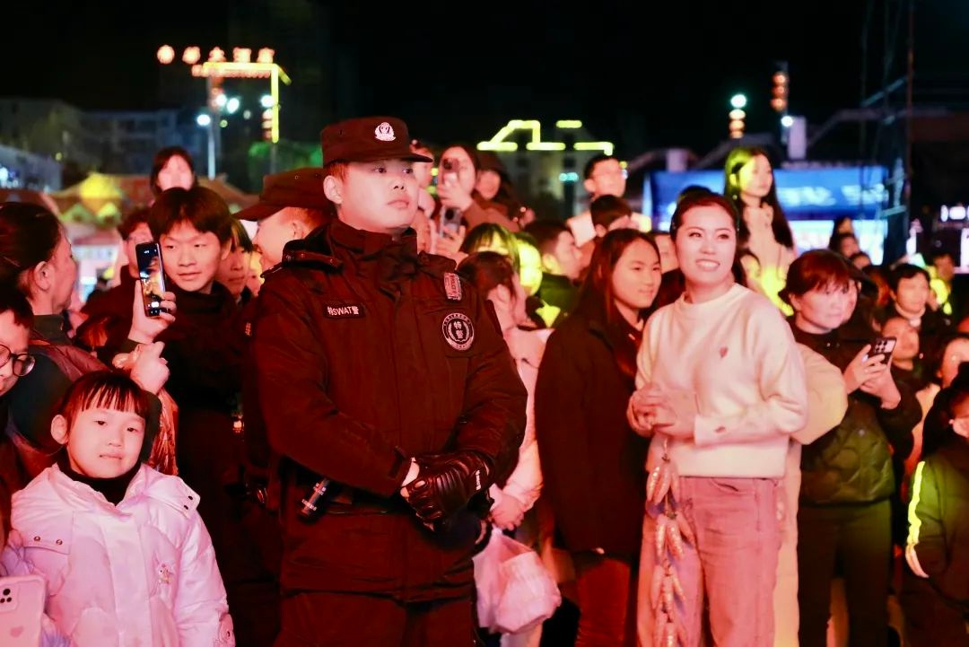绥阳2025迎春晚会：2.3万抖音观众见证的幕后故事，你了解多少？  第8张
