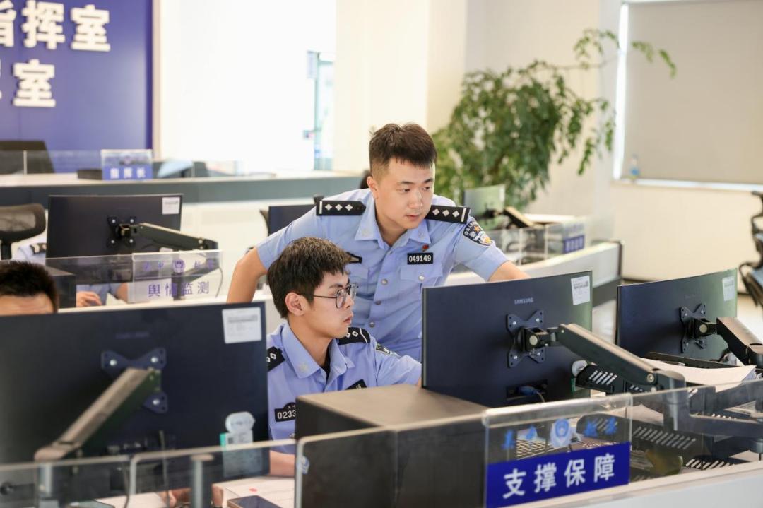 从警之路！每日应对意想不到之事，你敢挑战这艰苦又危机四伏的工作吗？  第3张