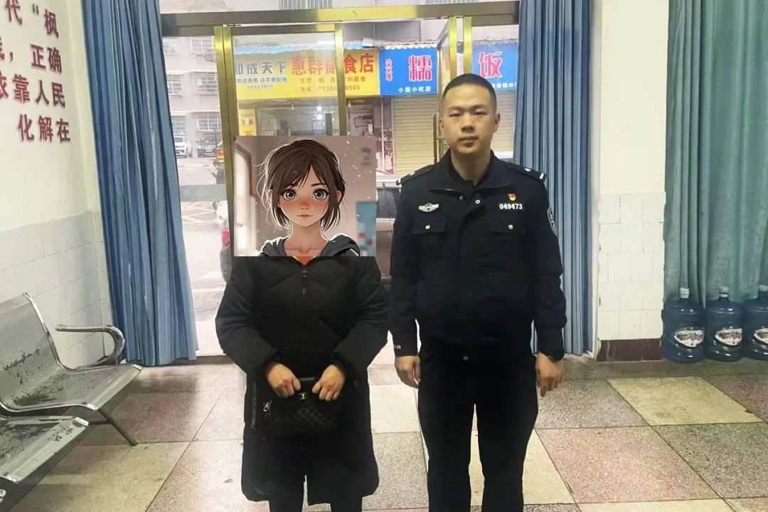 临近年关天柱凤城派出所坚守一线！抽丝剥茧帮群众找回重要包裹，暖了谁的心？  第2张