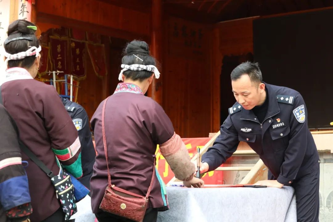 1月21 - 22日！柳州公安新春送万福活动，为群众添了多少喜庆年味？  第5张