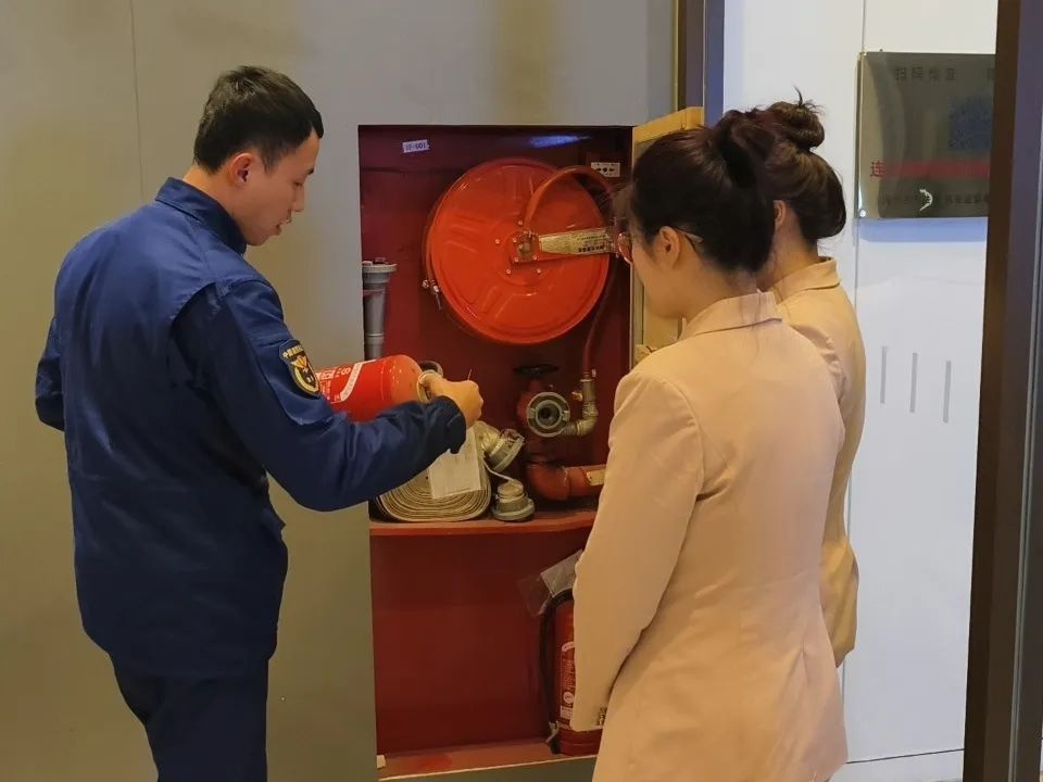 春节将至！车站消防救援站五项举措枕戈待旦，能否扎实做好执勤备战？  第7张