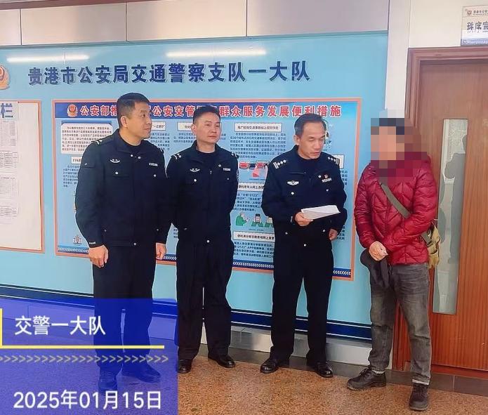 3岁女童走失街头，交警暖心救助，家人团聚的感人瞬间  第8张