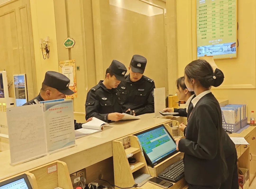 从享受团圆到守护团圆，这位警察的春节为何如此不同？  第3张