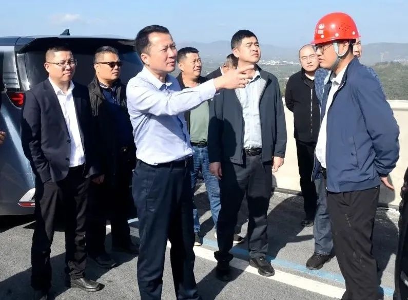 省交通运输厅副厅长调研环热带雨林公路，全线通车能吸引大批游客？  第2张