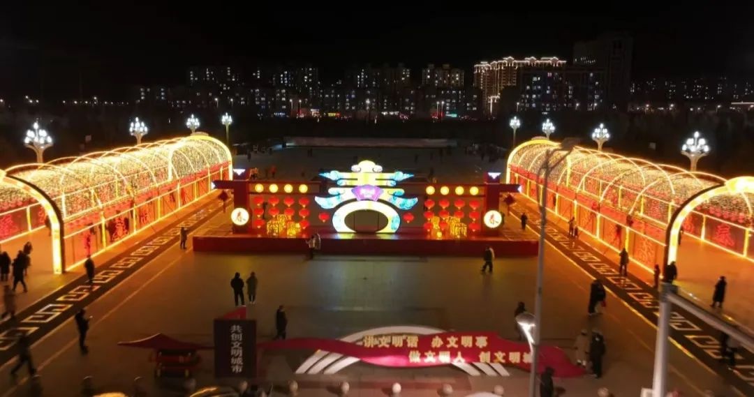 春节将近！平庄城区新春亮化与年货市集双添彩，年味怎能不浓？  第2张