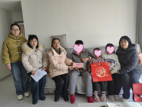 春节将至！宿州经开区妇工委执委大走访，40余人慰问30户困境妇儿家庭暖人心  第4张