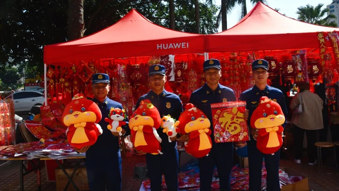 想知道西双版纳森林消防大队勐腊中队蓝朋友们准备了啥年货？速来看  第2张