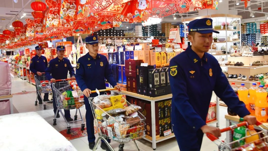 想知道西双版纳森林消防大队勐腊中队蓝朋友们准备了啥年货？速来看  第5张