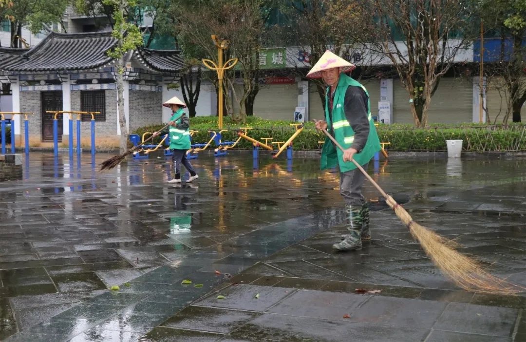 2024龙陵县住建局以实干绘就城市更新蓝图，能否交出满意民生答卷？  第4张