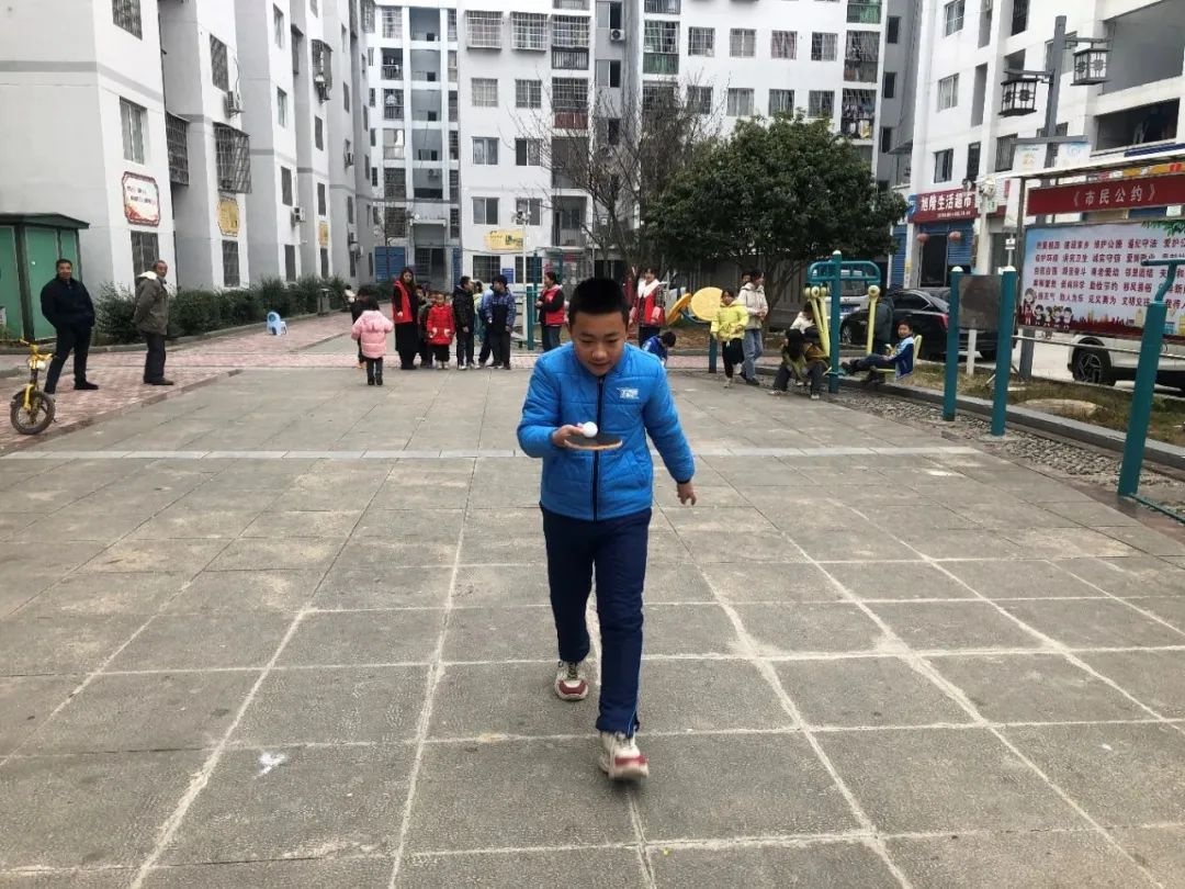 铜仁市阳光志愿者协会如何用书法和剪纸为社区儿童护航？  第5张