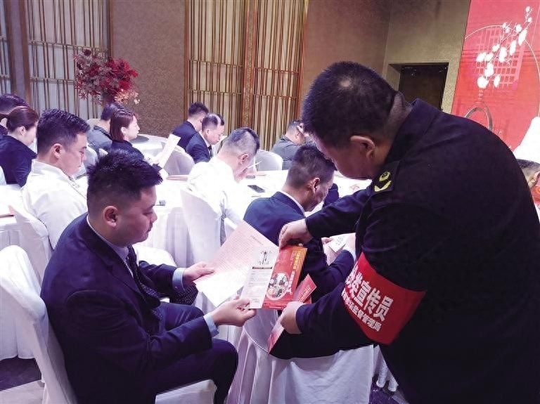 呼和浩特市市场监管局如何引领餐饮业走向文明餐桌新纪元？