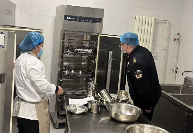 新学期校园食品安全大检查！你家孩子的午餐安全吗？