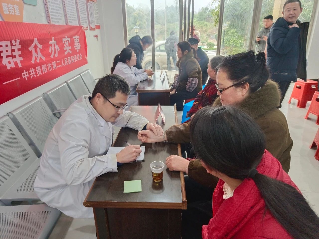 在家门口就能享受大医院专家诊疗？这场义诊活动让村民直呼太方便  第2张