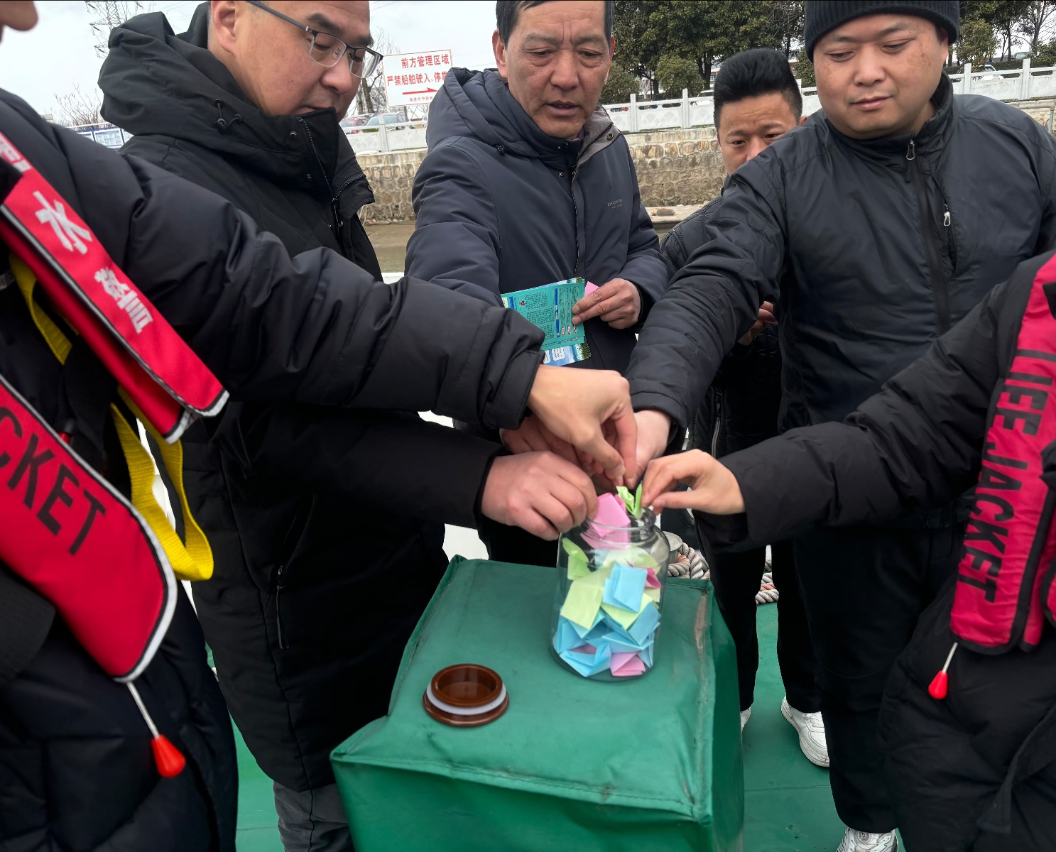 长江保护法如何改变我们的生活？一起来见证这场别开生面的巡江普法活动  第3张