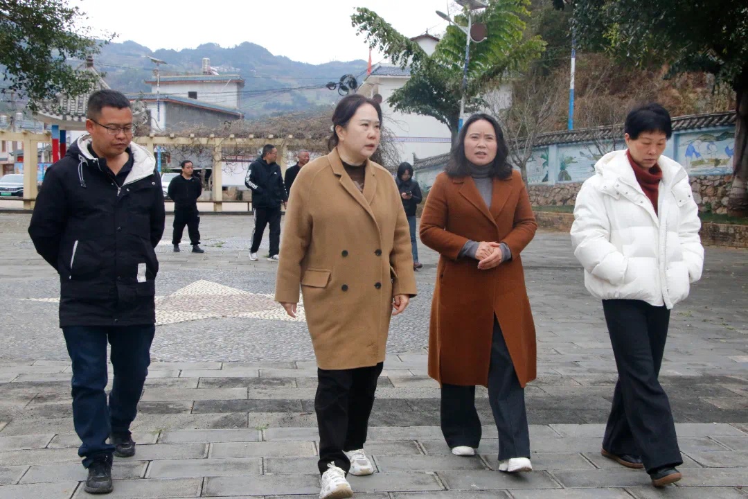 罗平县政协调研揭秘：家门口就业，真的能挣钱顾家两不误吗？  第2张