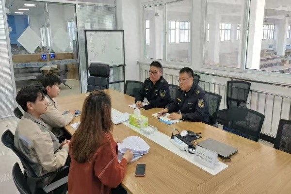 鹤壁市市场监督管理局山城分局如何为企业注入发展强心剂？政策宣讲活动大揭秘  第1张