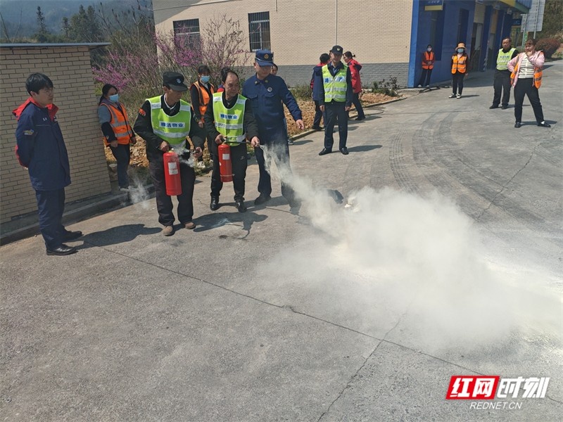 郴州石油联合消防大队实战演练，30余名一线工作者如何掌握应急技能？  第2张