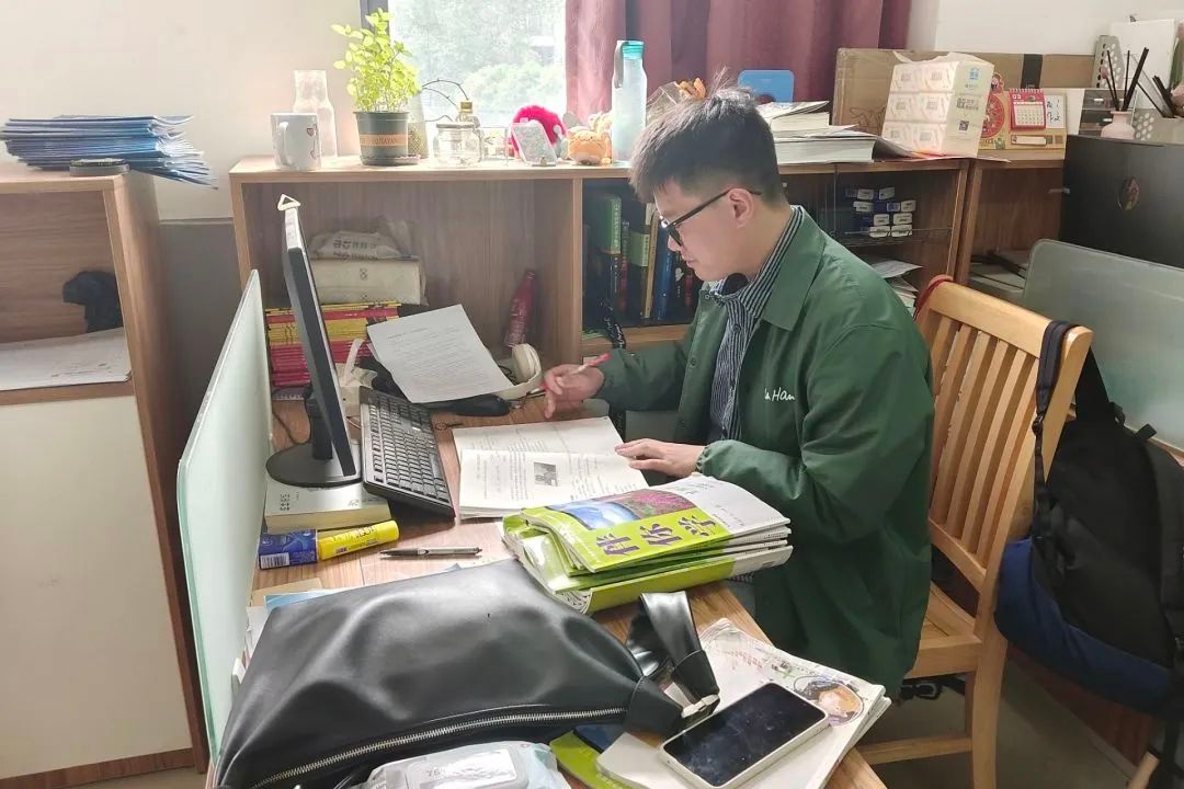 1998年出生的他，无偿献血多年后竟做出这事！你能做到吗？  第5张