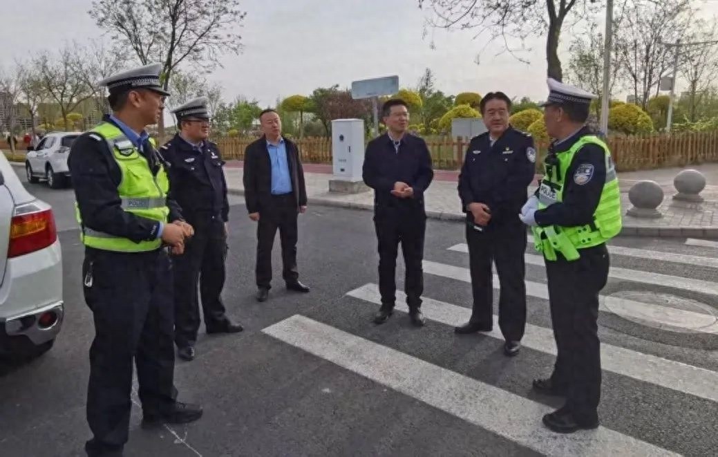 4月26日事业单位考试！金昌公安交警如何保障交通安保？  第1张