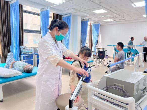 五华县人民医院康复医学科揭牌！家门口享省级康复服务？  第2张