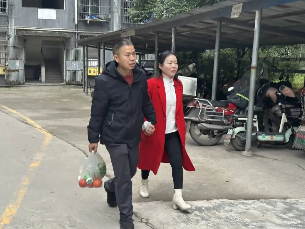 四川广安：两岁半外孙画欢迎回家，三千里返乡车队能否圆亲人团圆梦？  第7张