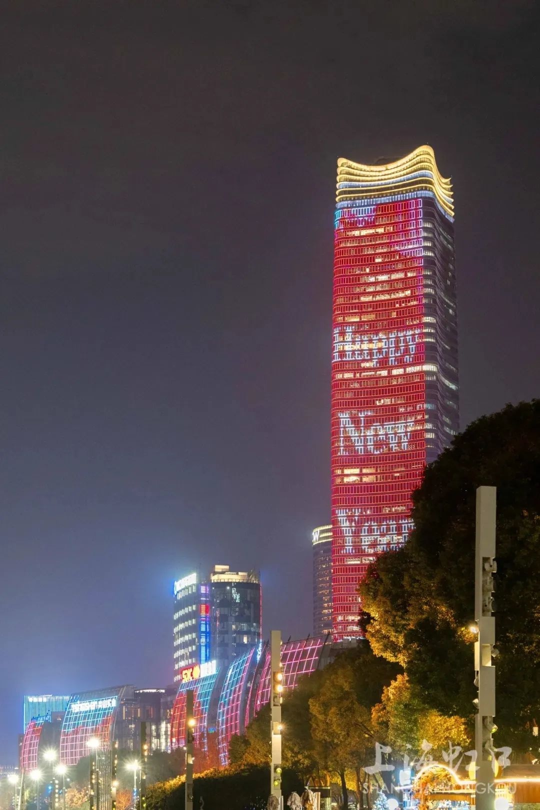 哇！17个虹口地标化身大眼萌物上架微信表情，浦西第一高楼白玉兰广场你去过吗？  第3张