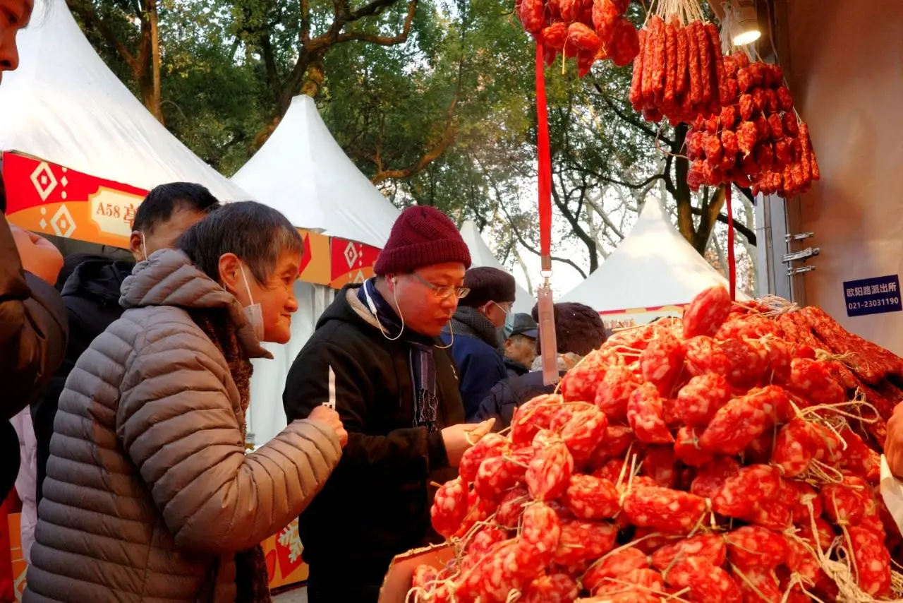 临近春节！摄影师镜头里上海各处中国红，这节日喜庆气氛谁看了不心动？  第10张