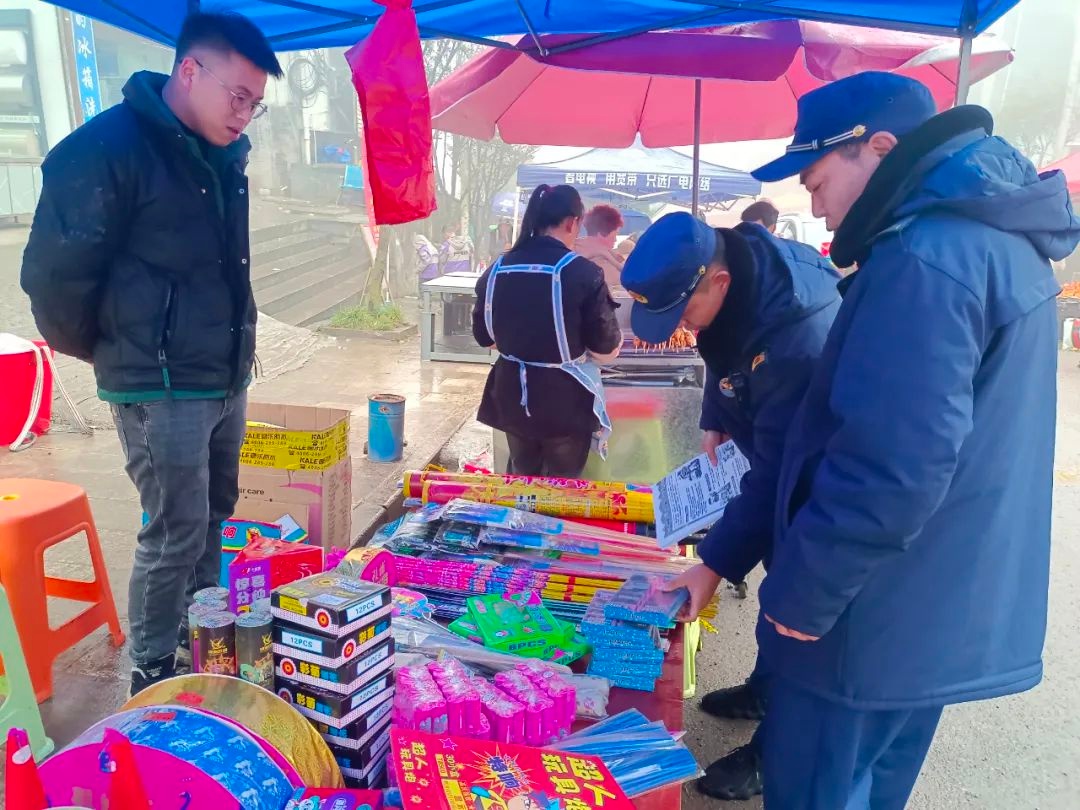 春节临近！六盘水消防大排查+培训，能为居民营造安全节日环境吗？  第12张