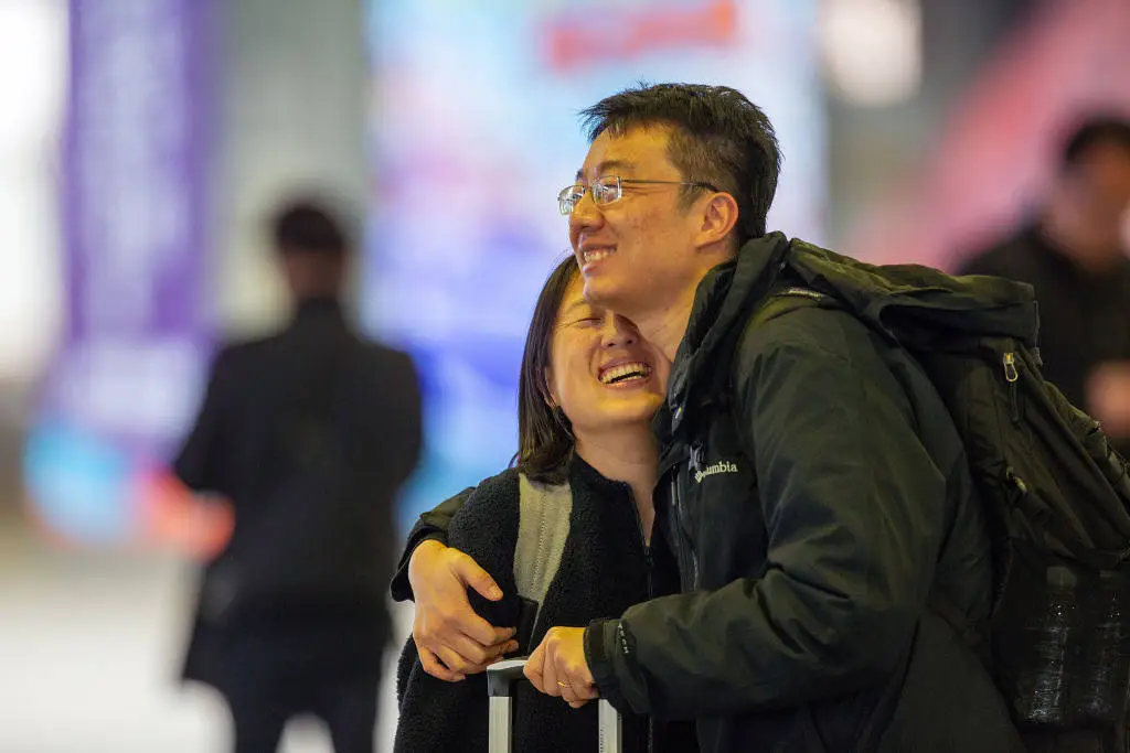 90亿人次！40天春运铸就爱的奔赴，这流动中国的回家热潮谁能抗拒？  第5张