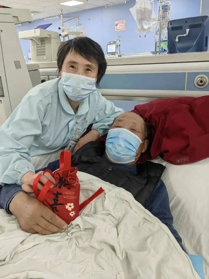 寒冬里的温暖奇迹！奉城医院血透中心如何用小小礼物传递大爱？  第8张