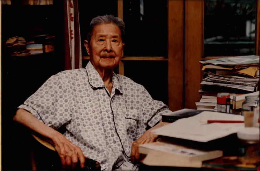 施蛰存：为何他笔下的女性角色如此鲜活？揭秘他与女作家们的深厚情谊  第1张