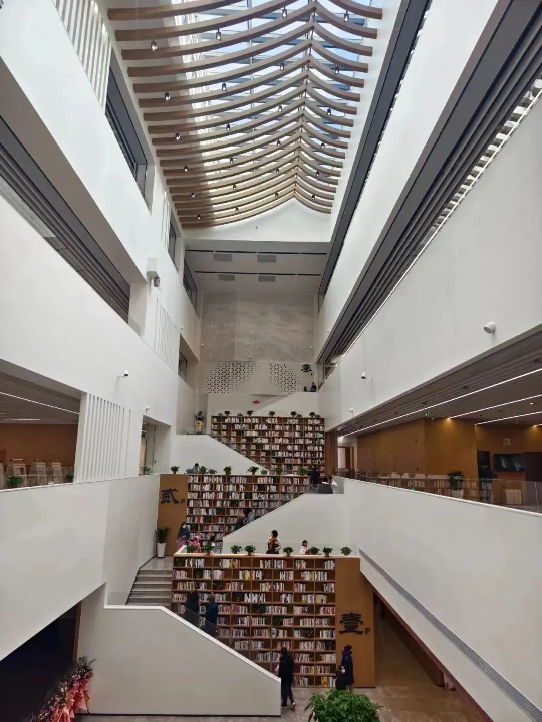 承德市图书馆新馆开馆,为何成为城市文化新地标? 第3张 承德市图书馆新馆开馆,为何成为城市文化新地标? 第3张