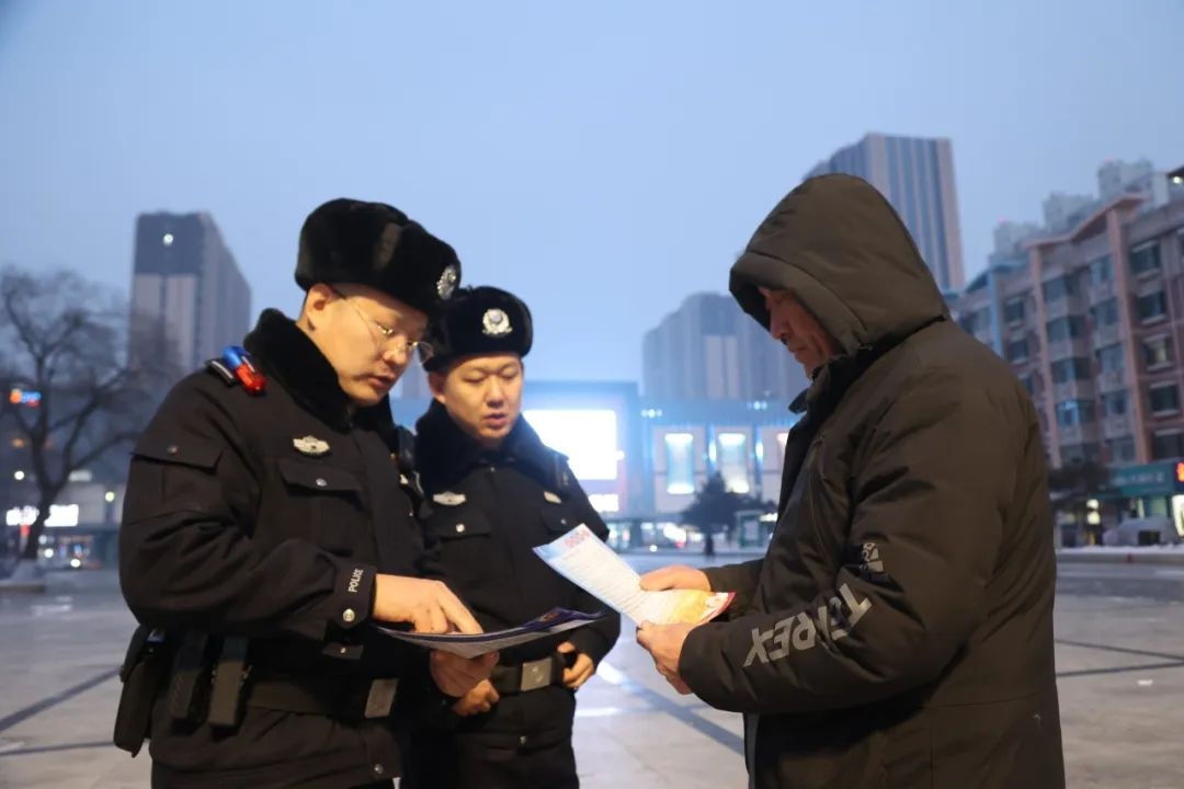 除夕夜，谁在守护冰城的平安？揭秘哈尔滨民警辅警的坚守与担当  第5张