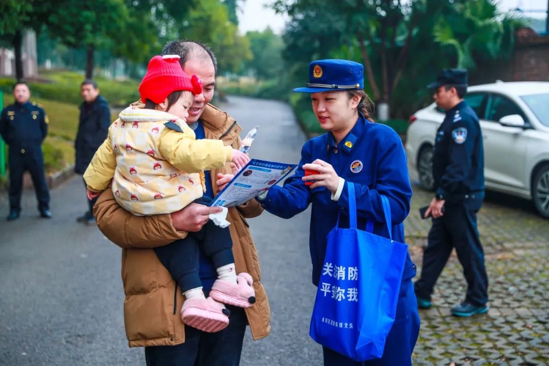春节消防安全大礼包来了！你知道如何自救逃生吗？  第7张