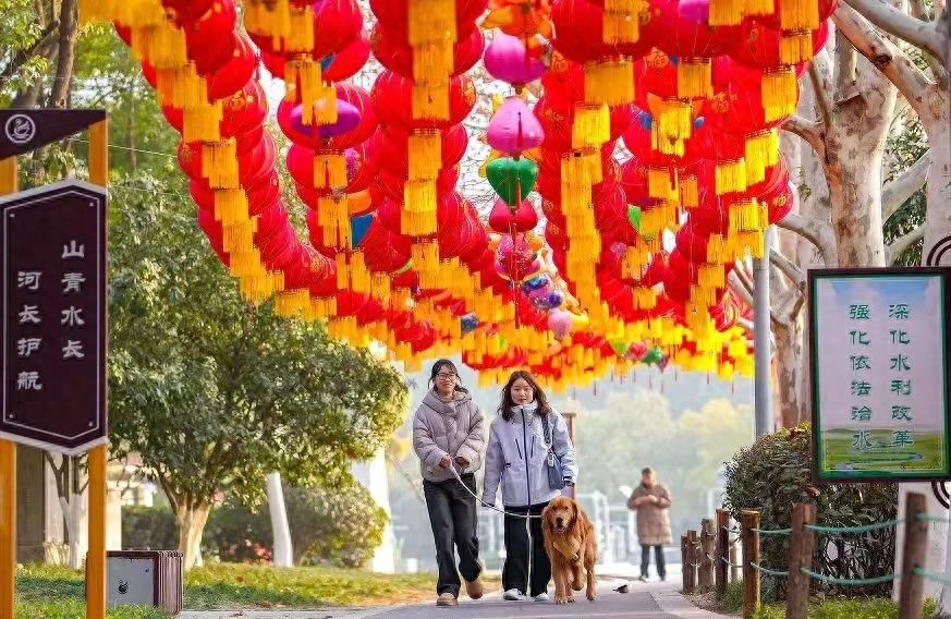 农历除夕区长慰问一线职工，背后深意？  第1张