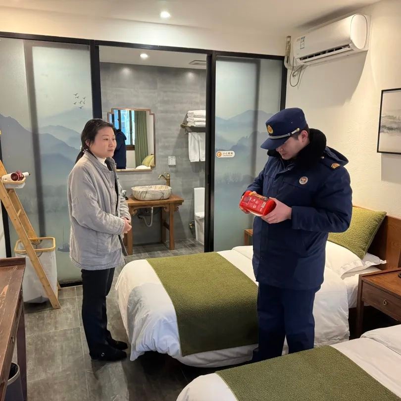 西城区消防员如何确保节日安全？他们的行动让你安心过节  第3张